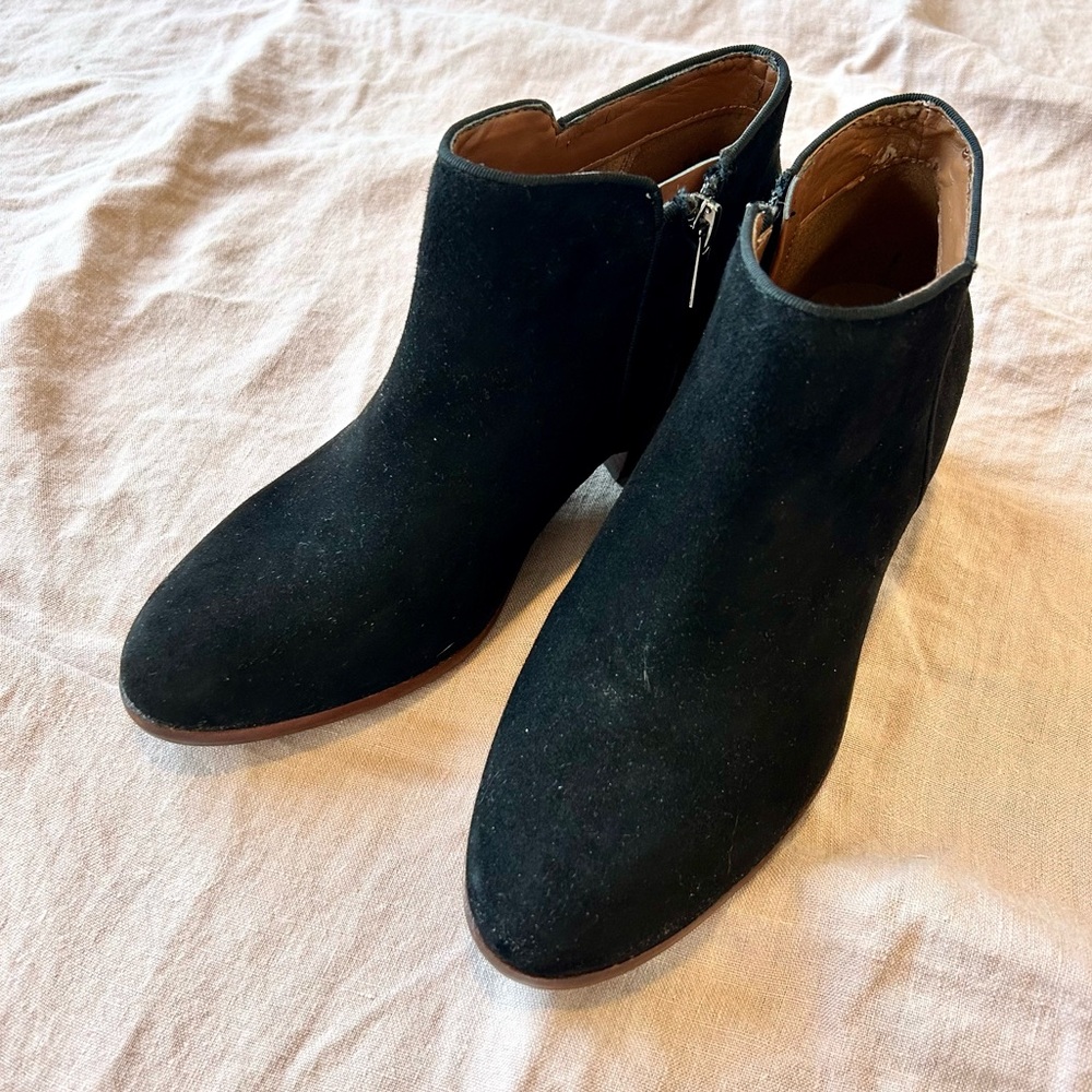 NEW! Sam Edelman Petty Black Suede Ankle Boots! Size 7!